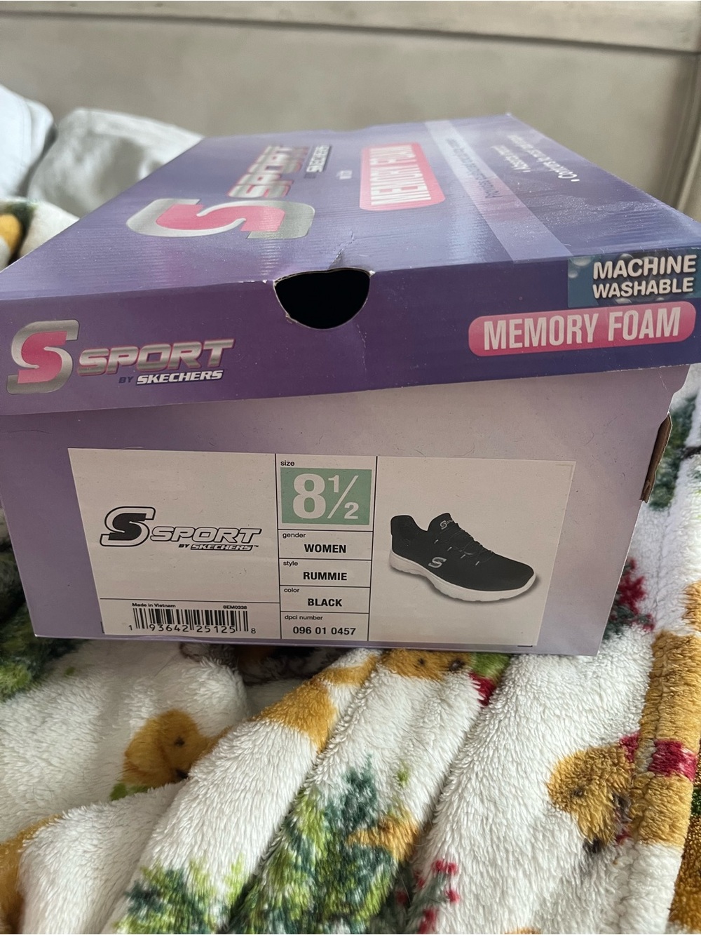 Sketchers Black Memory Foam Sneakers